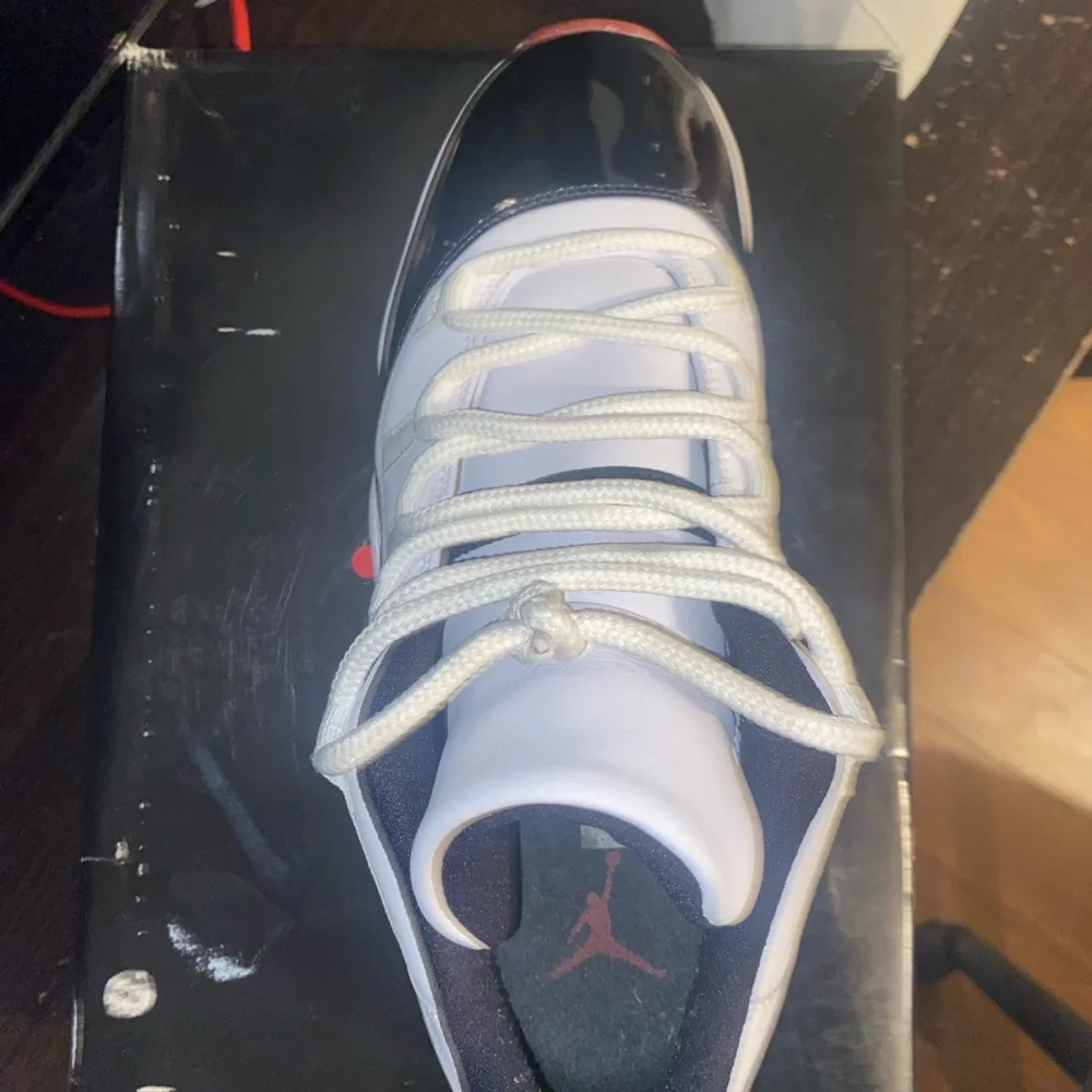 Jordan 11 retro low concord bred - Picture 6 of 6